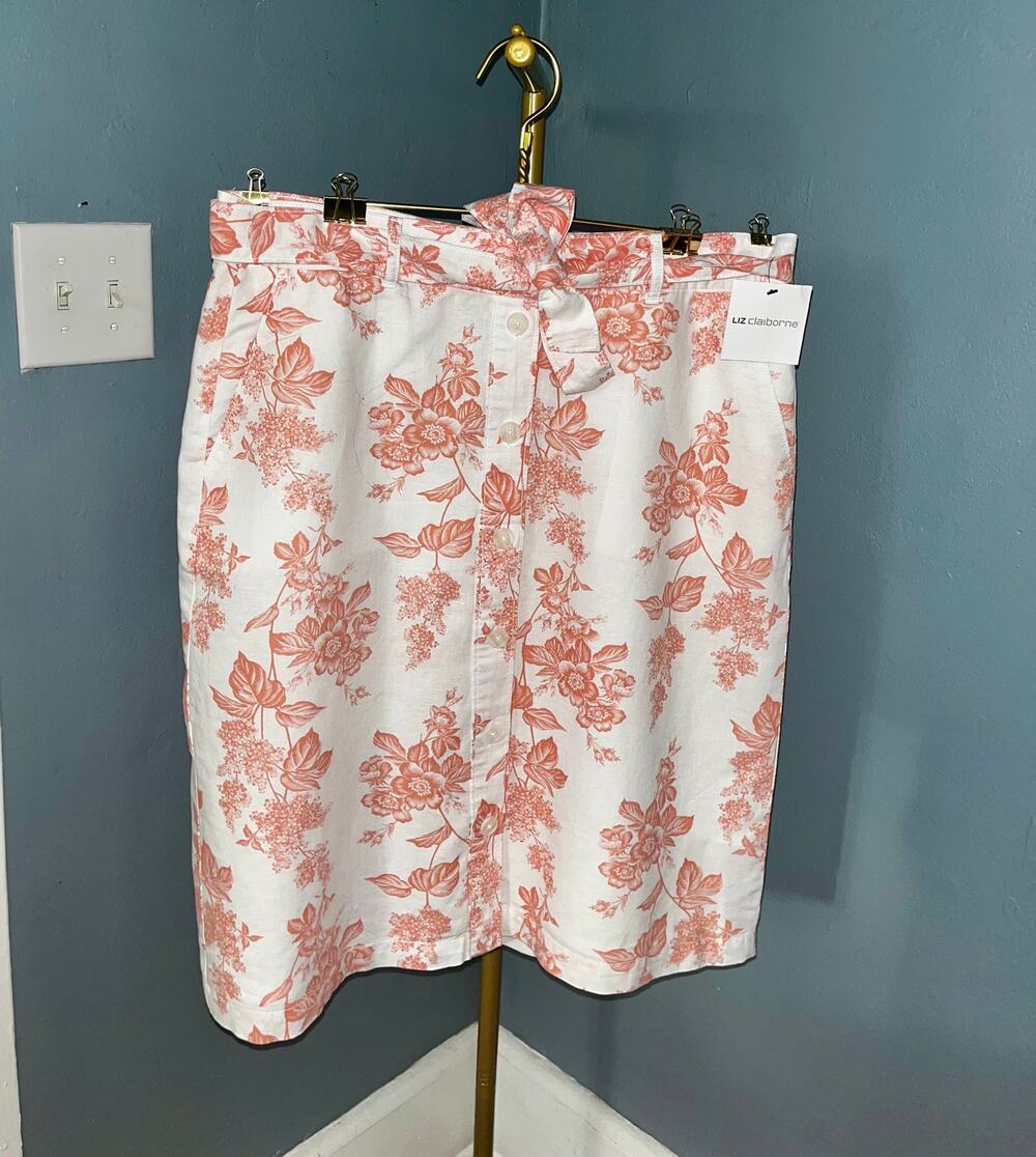 NWT Liz Claiborne size 14 floral skirt